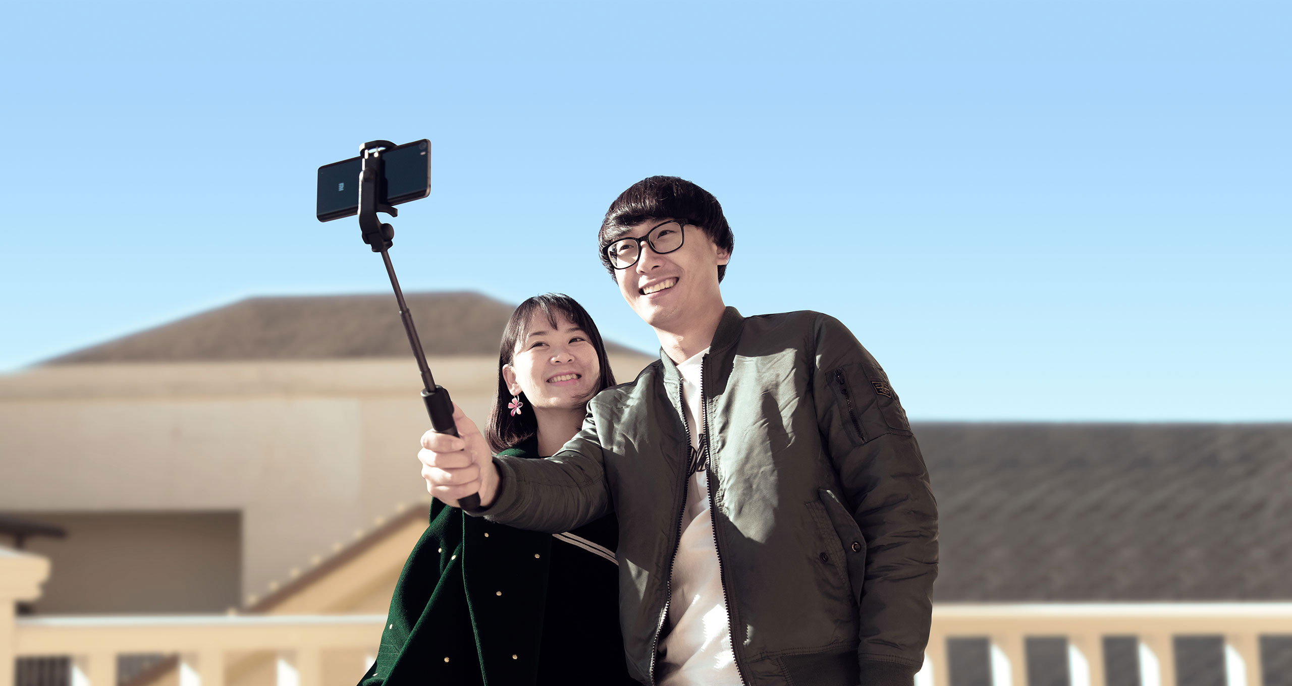 Почему Xiaomi Mi Selfie Stick Tripod – единственный нормальный штатив для  смартфонов — Палач | Гаджеты, скидки и медиа