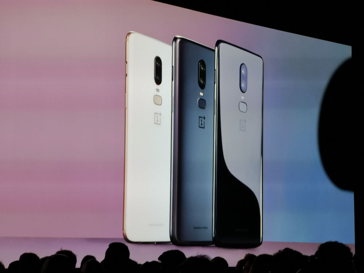 Презентован OnePlus 6: смартфон с «монобровью», стеклянным корпусом и  геймерским режимом. Тут – куча фото — Палач | Гаджеты, скидки и медиа