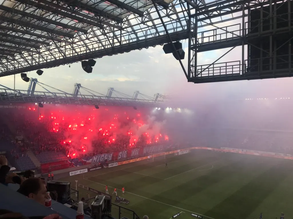 Что случилось с баннером «Мы никогда не сгорим»? Он сгорел