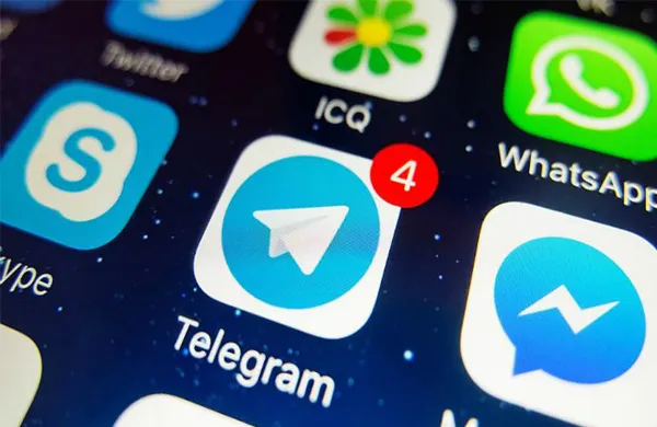 Telegram не выпускает обновления для iOS. Вероятно, Дуров хотел зашить в мессенджер прокси