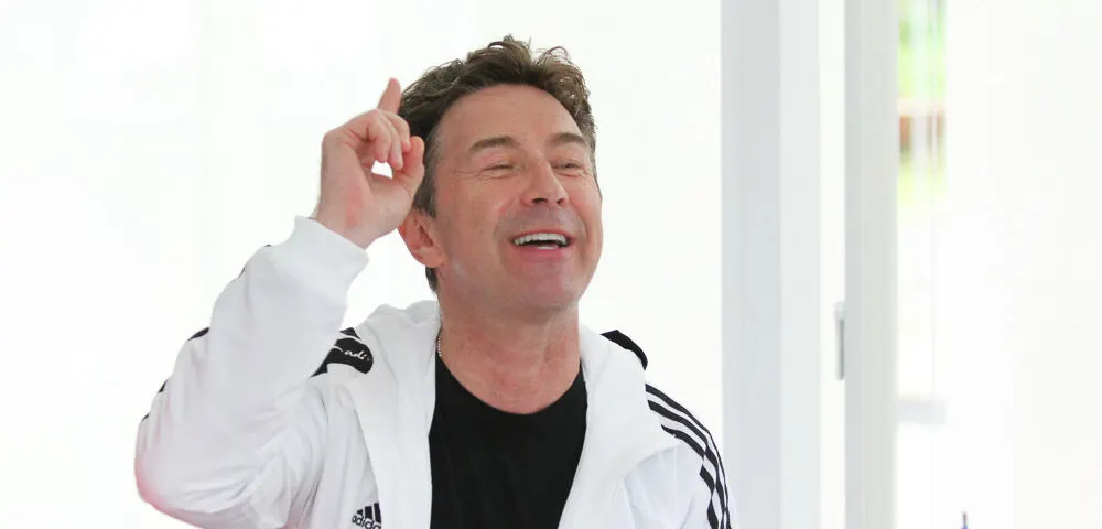 Футболисты Александр Кержаков и Куинси Промес лупят своих жен. Это норма?