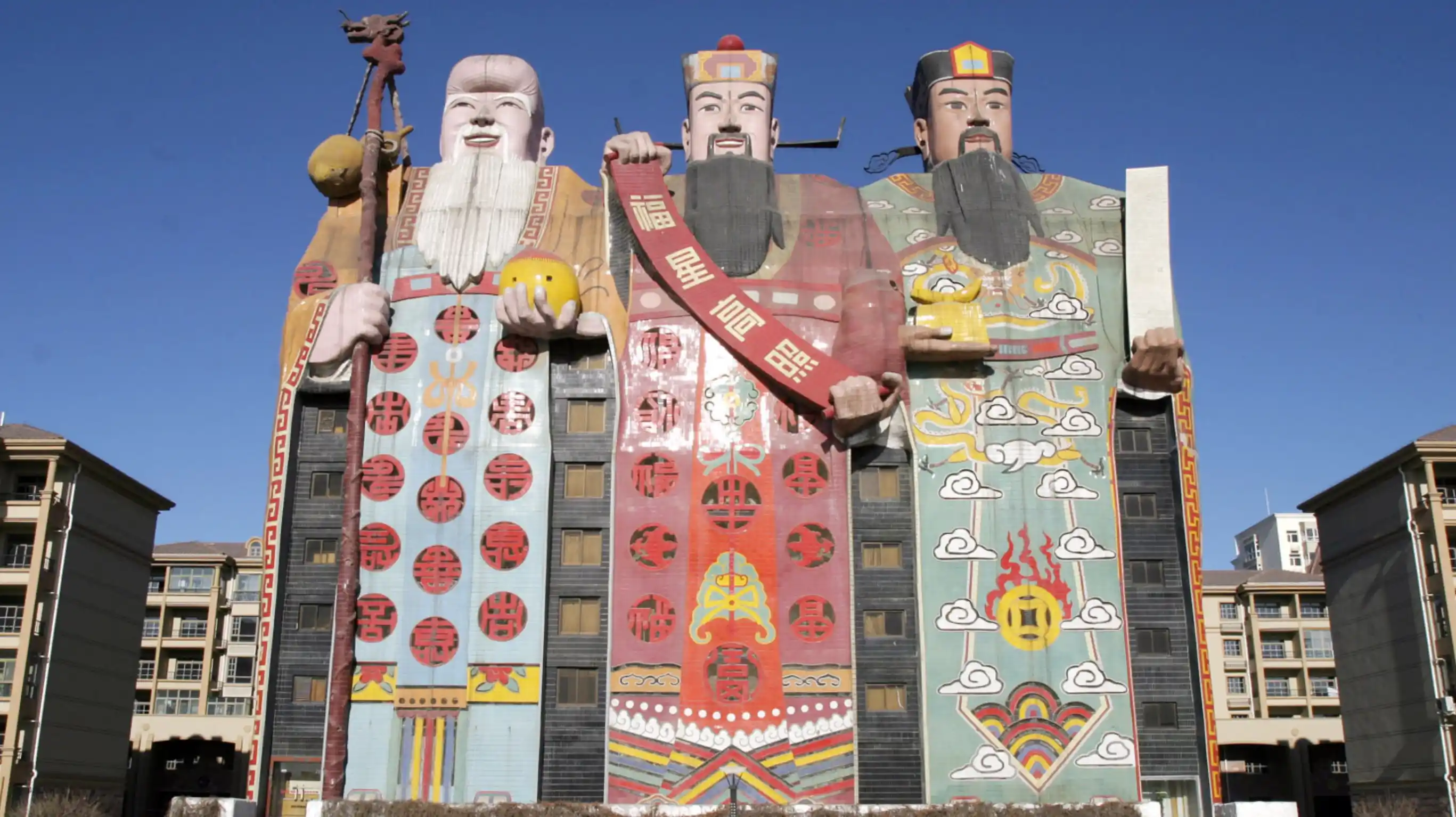 Тюрьма, самолет, гроб и еще 3 самых необычных отеля мира