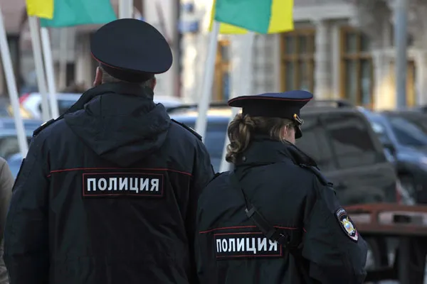 Фейковый полицейский вытащил деньги у бразильца в центре Москвы. Неплохо заработал на ЧМ