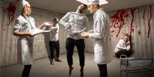 «Дед зарезал бабку, а потом сам повесился». 7 безумных историй от работника психушки