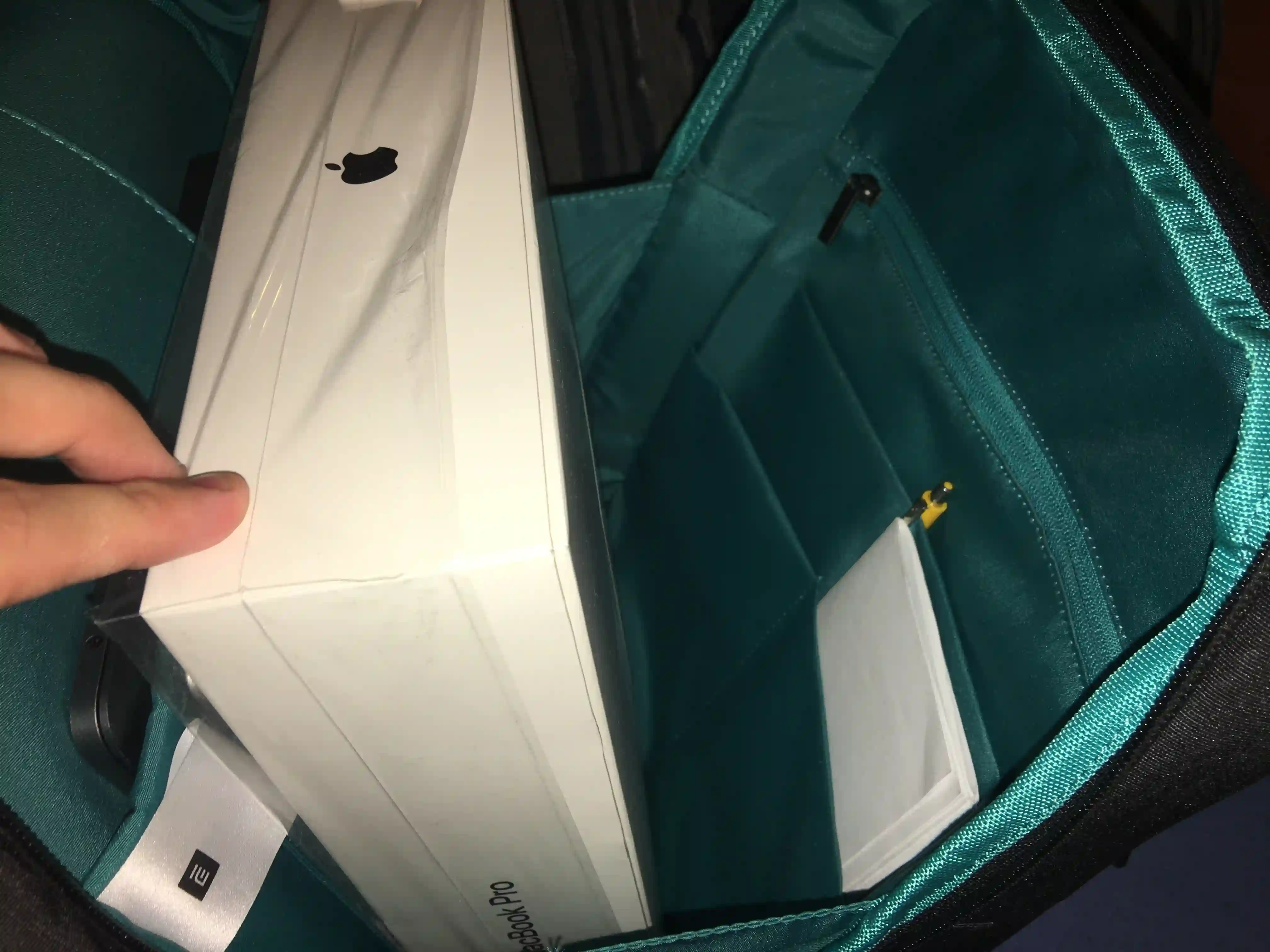 Хожу с классным рюкзаком Xiaomi Mi City Backpack. Тут – впечатления и лайфхак, который позволит сэкономить