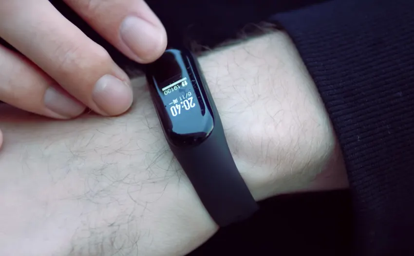 Браслет Xiaomi Mi Band 3 получил два важных обновления. Одно – прямо для ЧМ
