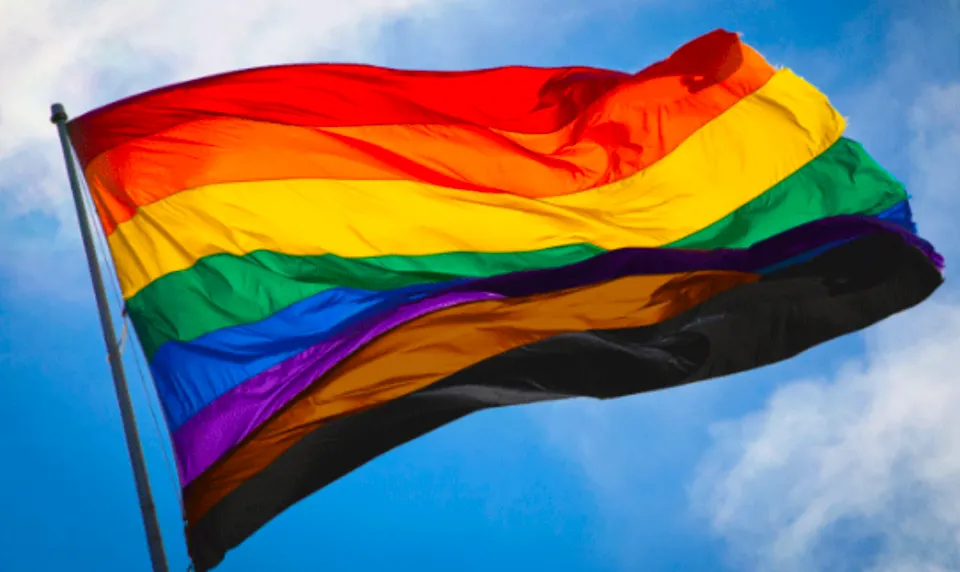 Девятилетний мальчик объявил себя геем. Угадайте, сколько он продержался в школе?