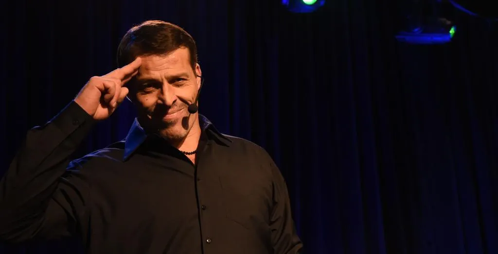 5 мыслей про мотивационного оратора Тони Роббинса и его паству