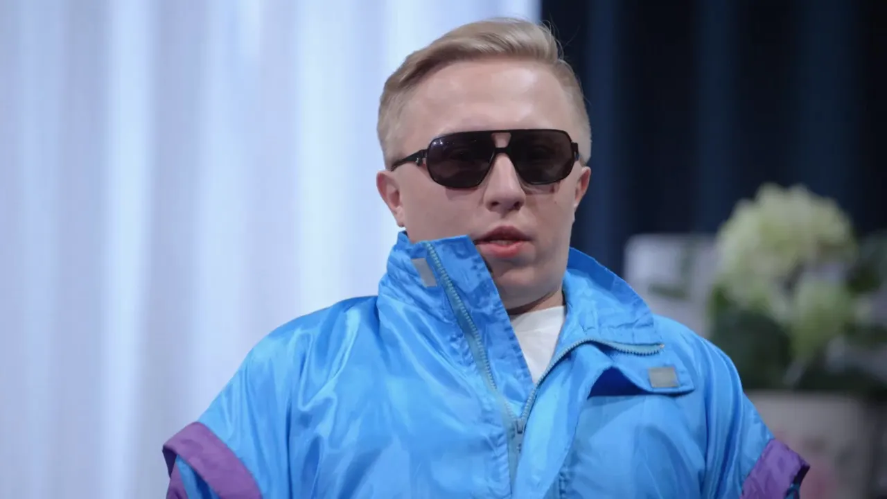 Фанат Вити АК-47 занял 200 тысяч у отца и проигрался. Угадайте, что он сделал?