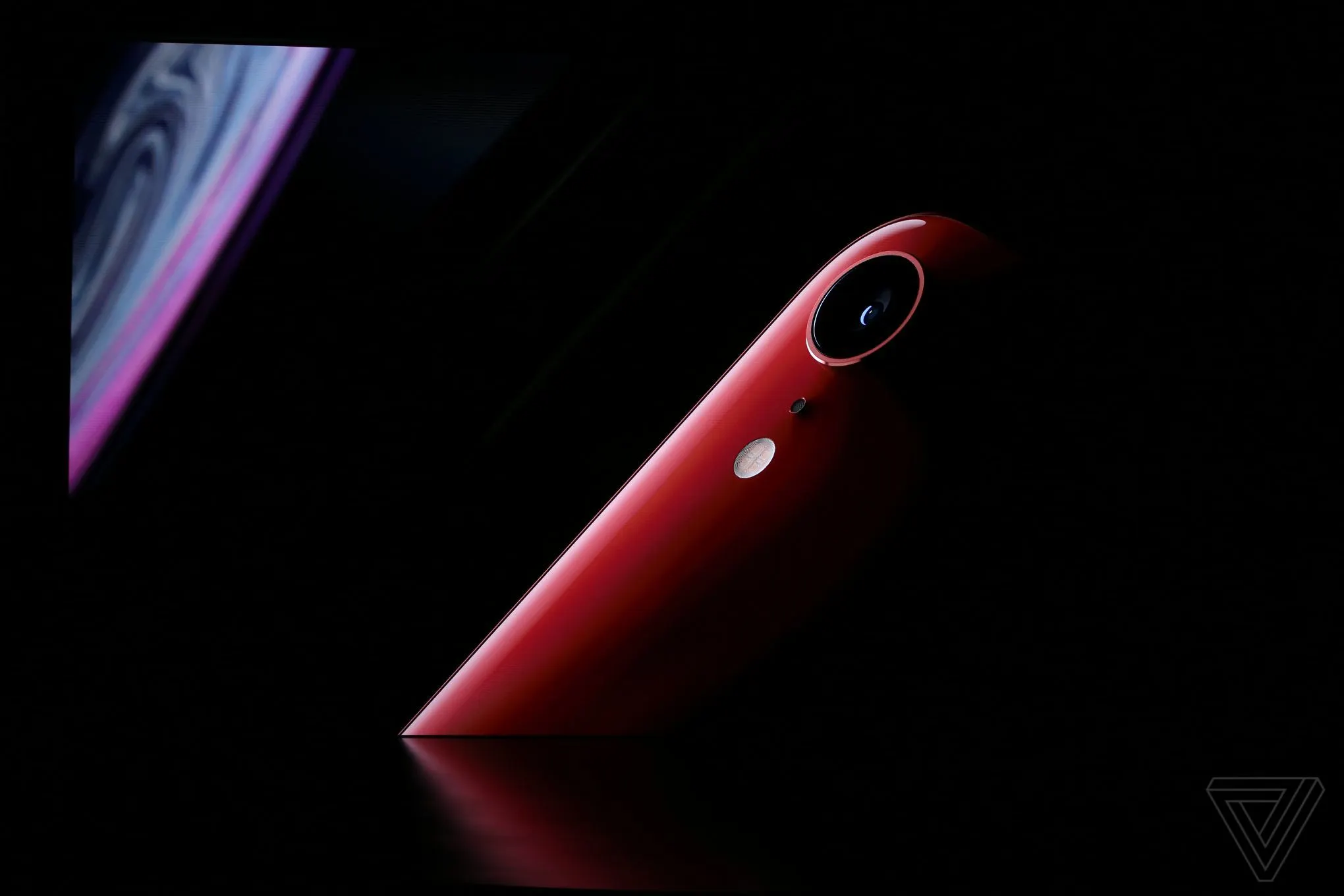 Новые iPhone называются Xs и Xr. Что с этим не так?