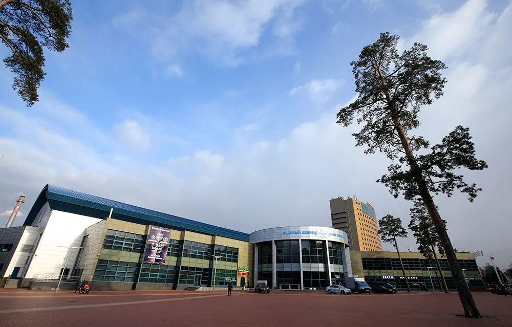 Избили журналиста Головина. Это сделали пьяные фанаты на хоккее