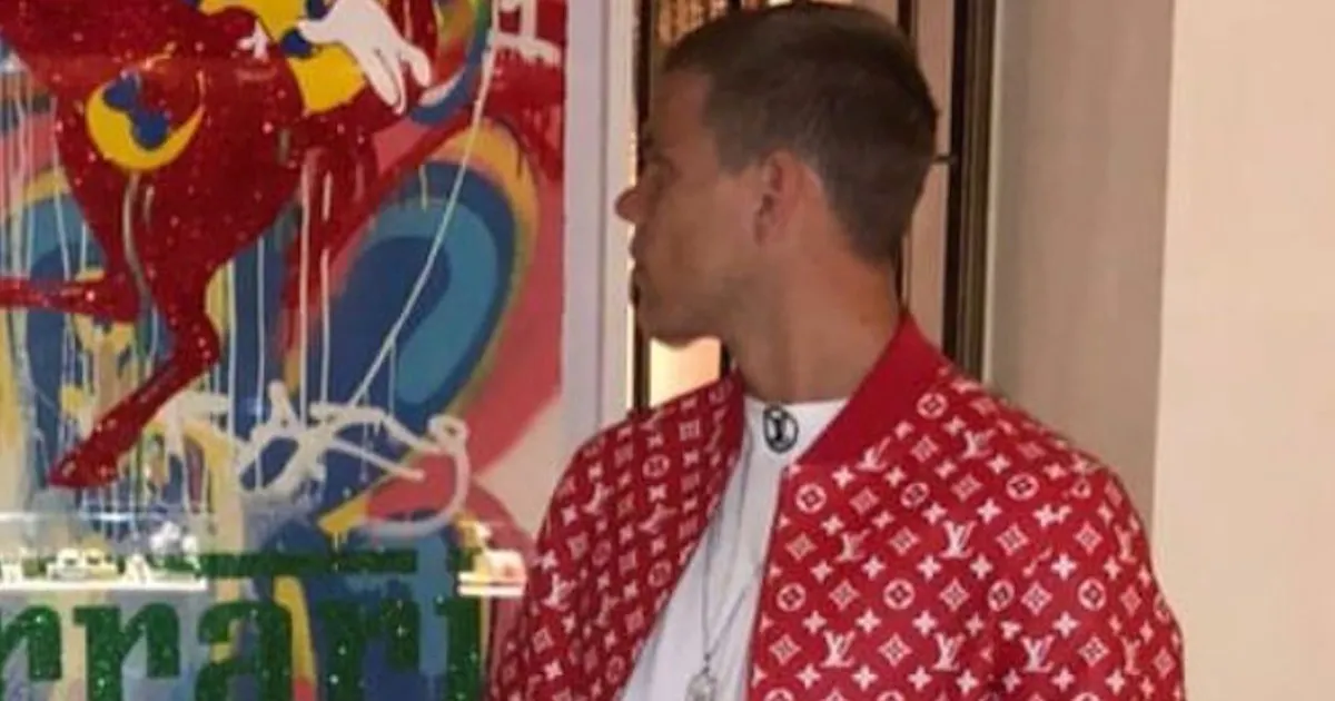 Почему Кокорин так мечтает о домашнем аресте. Тут – цены его квартиры, скейтборда и других роскошных вещей