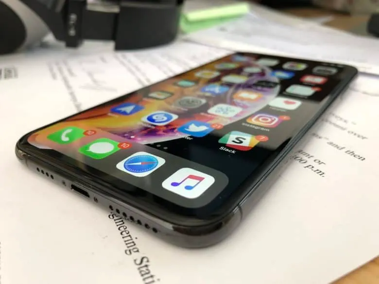 Шутки про iPhone XS Max за 130 тысяч больше не актуальны. Он тотально подешевел