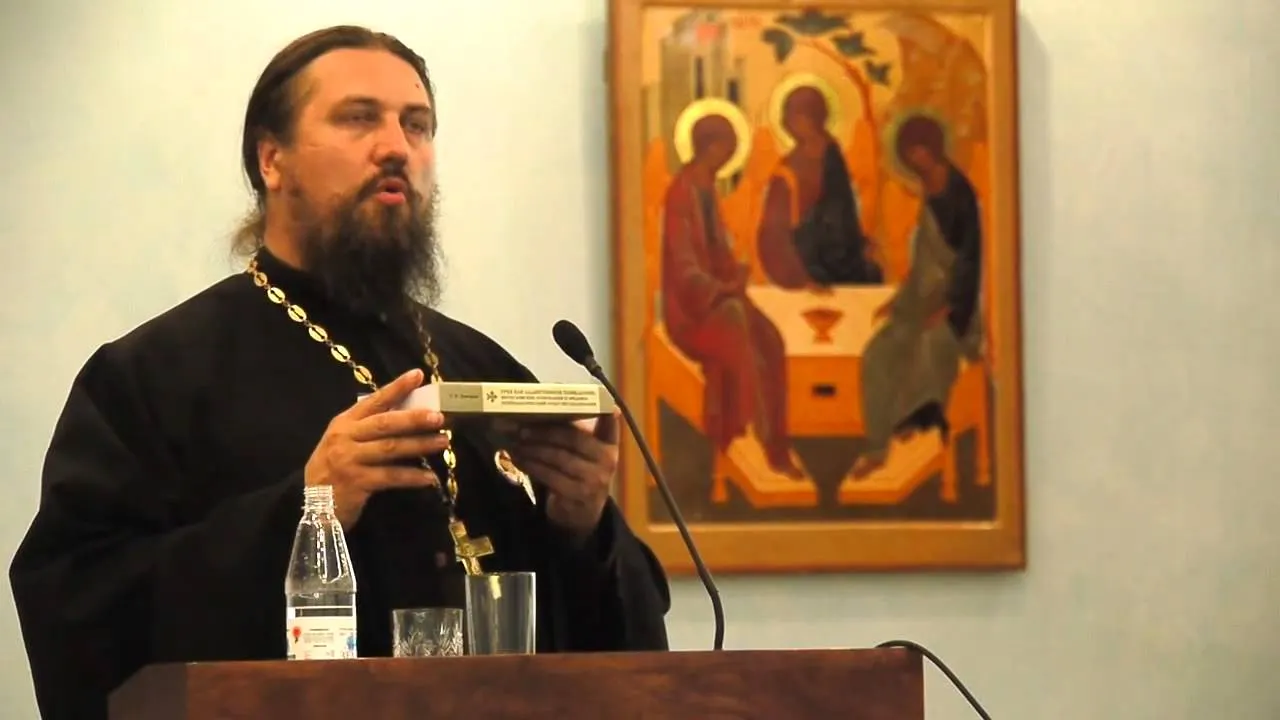 «Либо в брак, либо в монастырь». Священник прочитал школьникам пятичасовую лекцию об отношениях