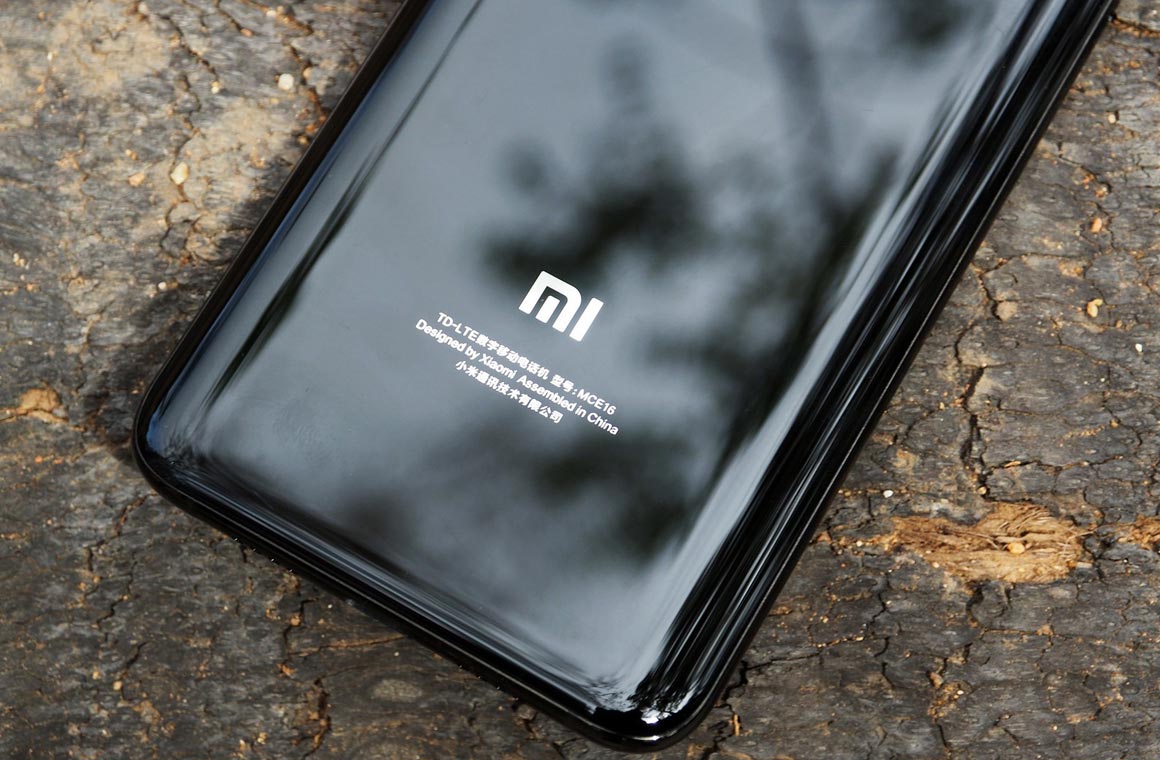 Каким будет Xiaomi Mi 9? Первые инсайды и фотографии флагмана из 2019 года  — Палач | Гаджеты, скидки и медиа