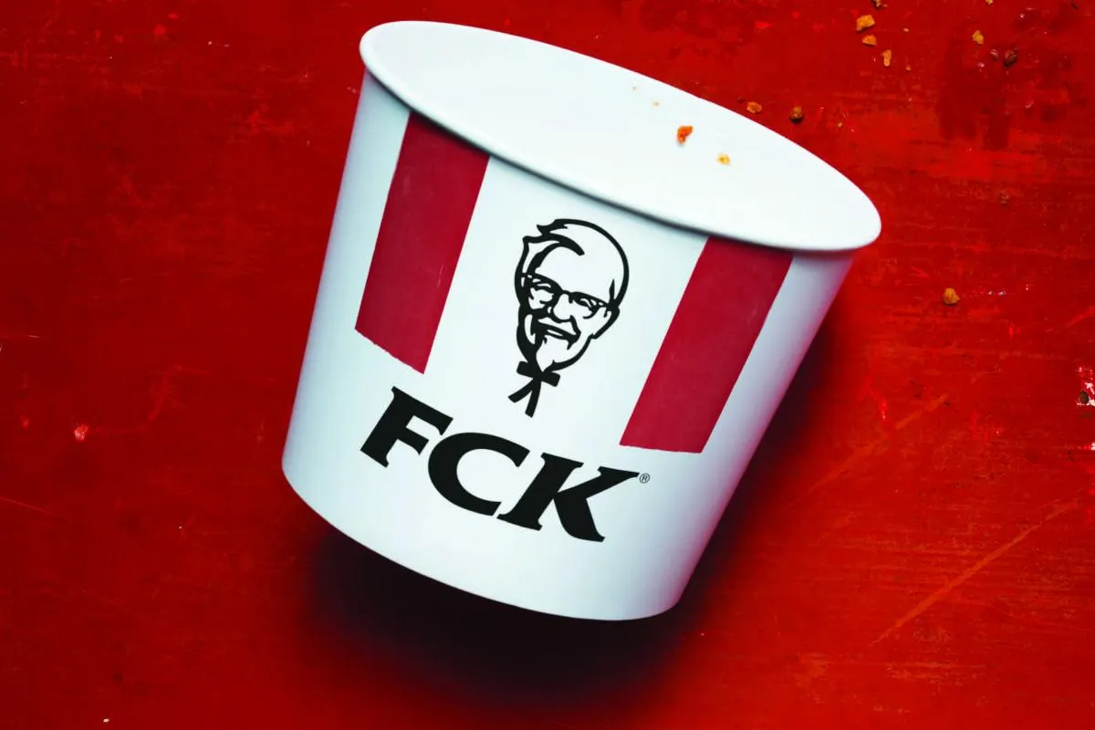 «Весь мир ненавидит вашу картошку». Как KFC превратила критику в рекламу