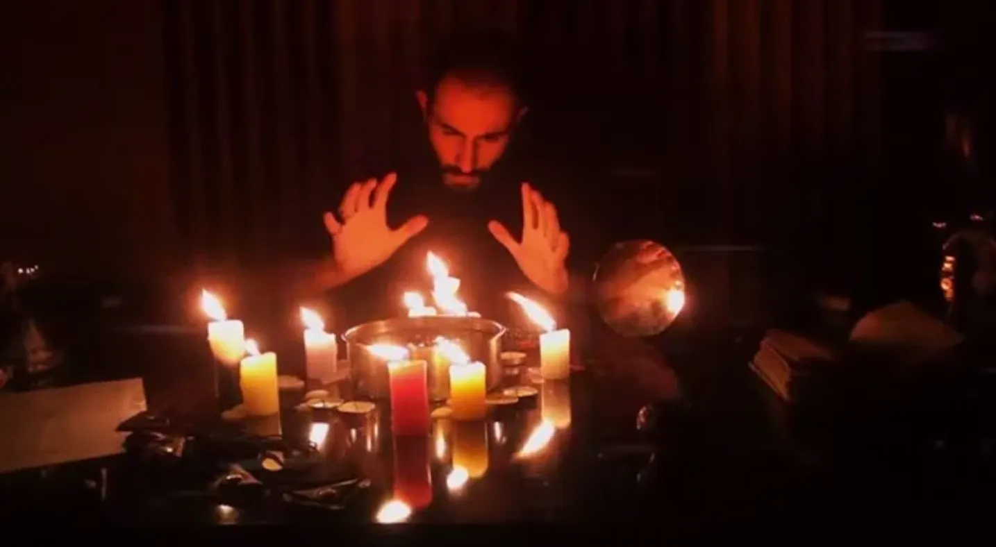 Инстаграм заполонили колдуны. 10 мощнейших видео с шарлатанами