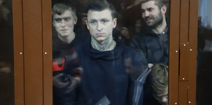 Видел Кокорина и Мамаева за решеткой. Они постоянно смеются