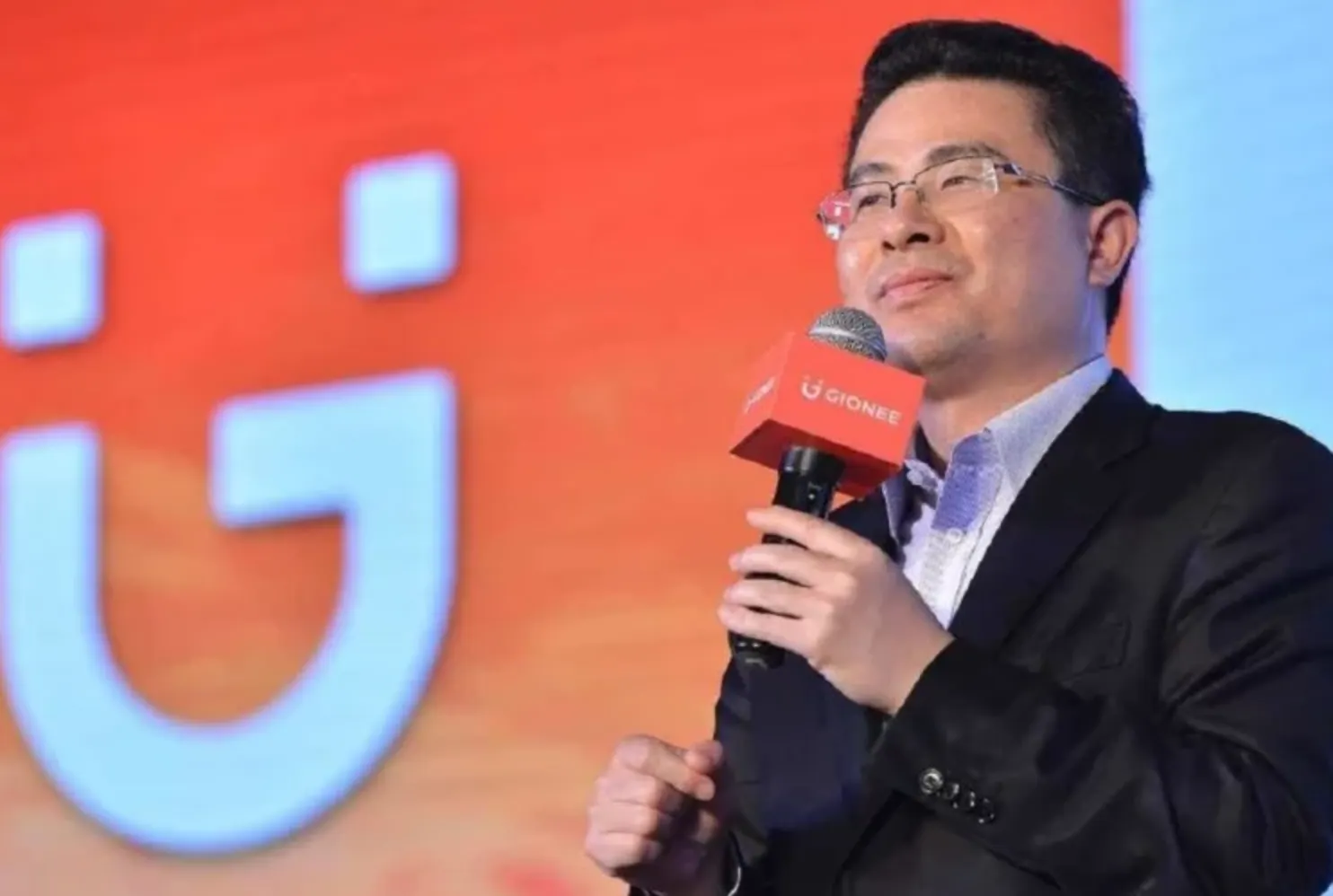 Как лудомания убила китайского производителя смартфонов. Gionee подохла из-за казино и глупого владельца