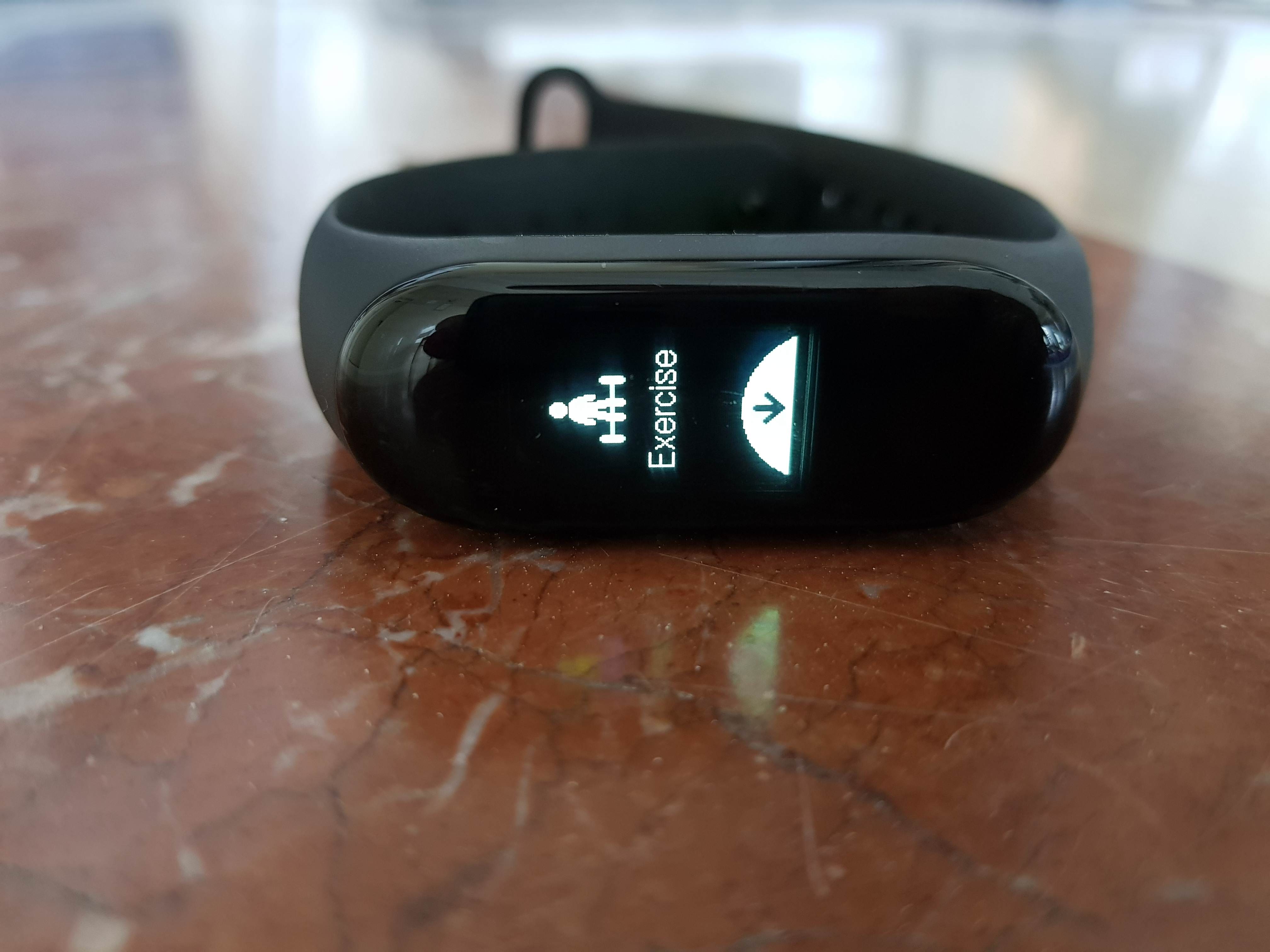 5 полезных лайфхаков для Xiaomi Mi Band 3. Удобное приложение, стильные  шрифты и другая красота — Палач | Гаджеты, скидки и медиа