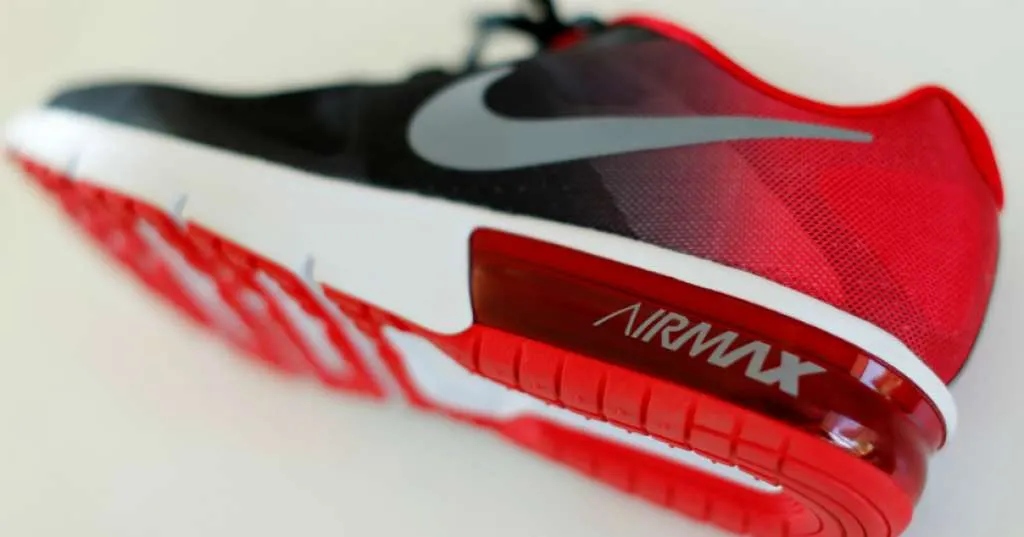 Мусульмане обиделись на Nike из-за подошвы кроссовок. Нашли там оскорбление