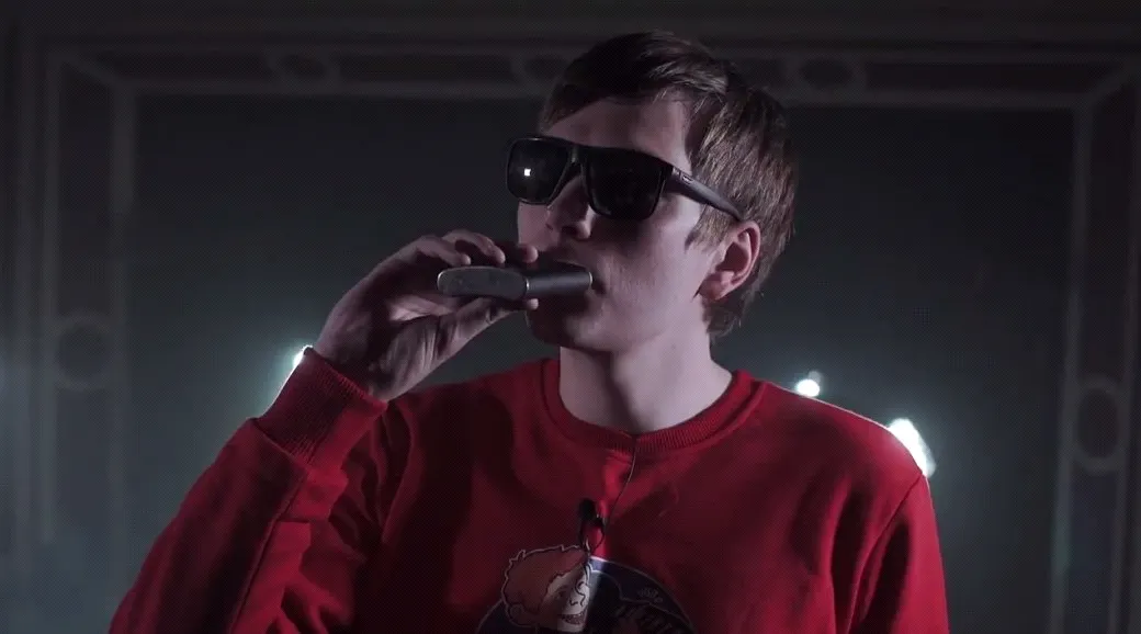 «Я не хороший парень – я кусок говна». Слава КПСС ядерно задиссил Оксимирона