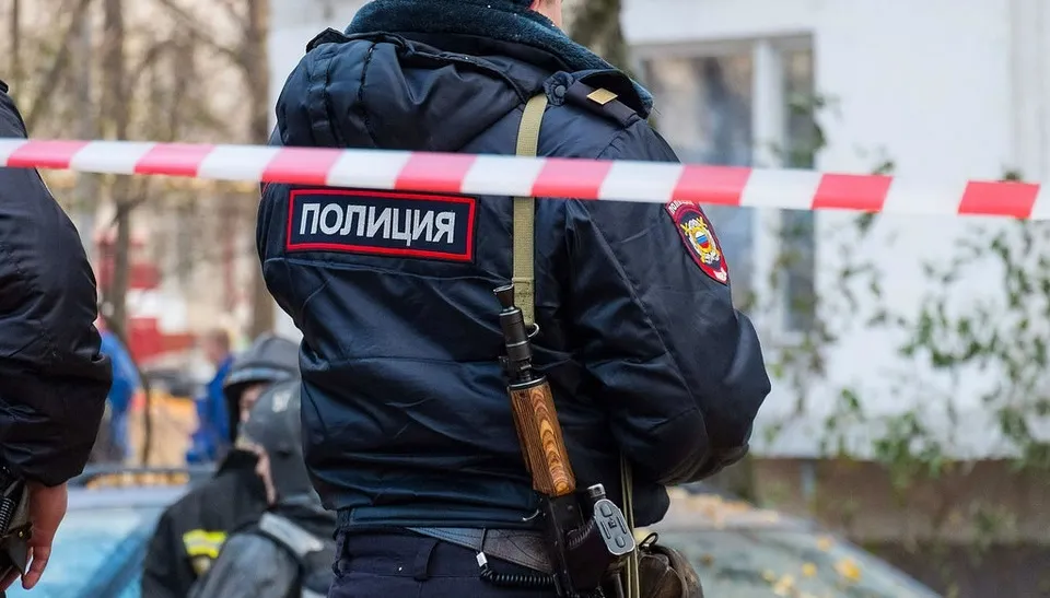 Телефонные террористы заминировали половину Петербурга. Список бесконечный