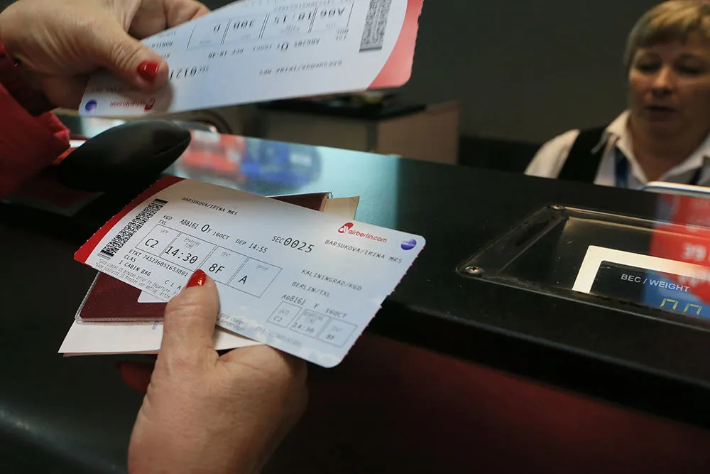 Печатать билеты на самолет больше не нужно. Можно показать экран смартфона