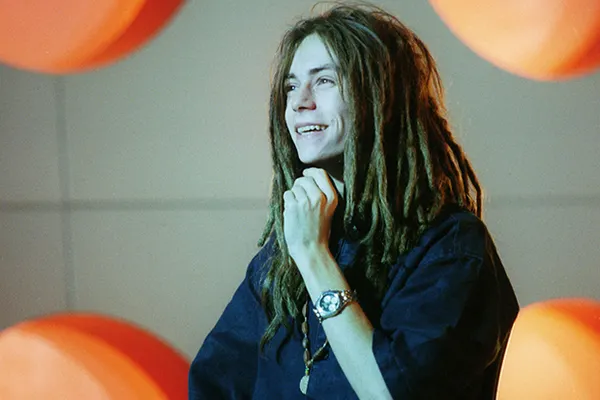 Мертвый Децл рвет чарты iTunes и VK. Неделю назад о нем никто не помнил