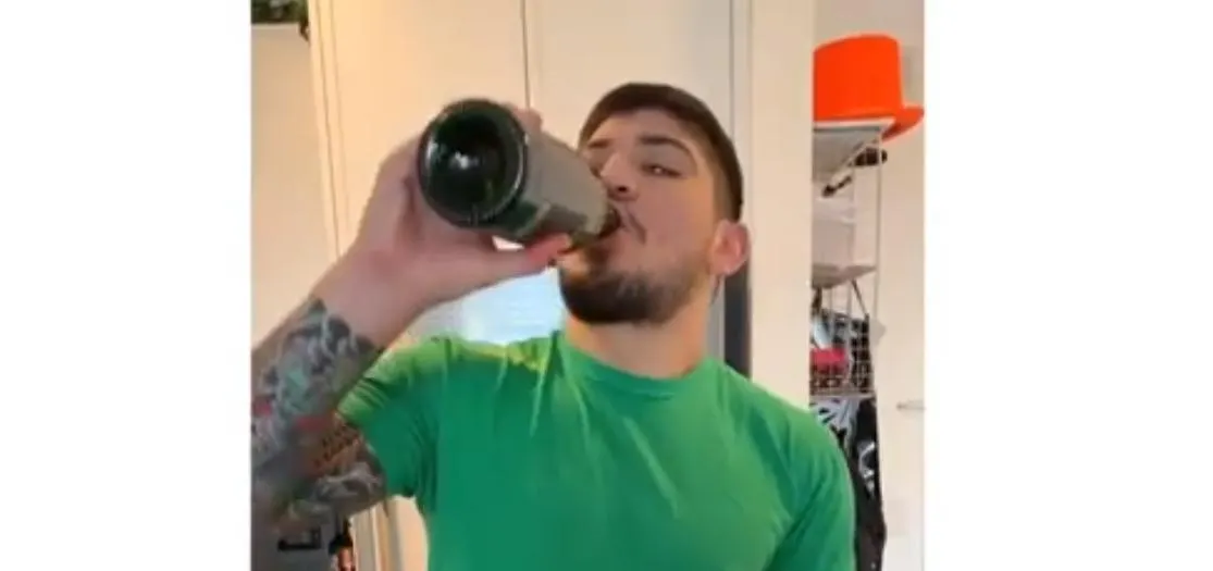 Реально ли выпить бутылку виски за 32 секунды? Отвечает спарринг-партнер Макгрегора