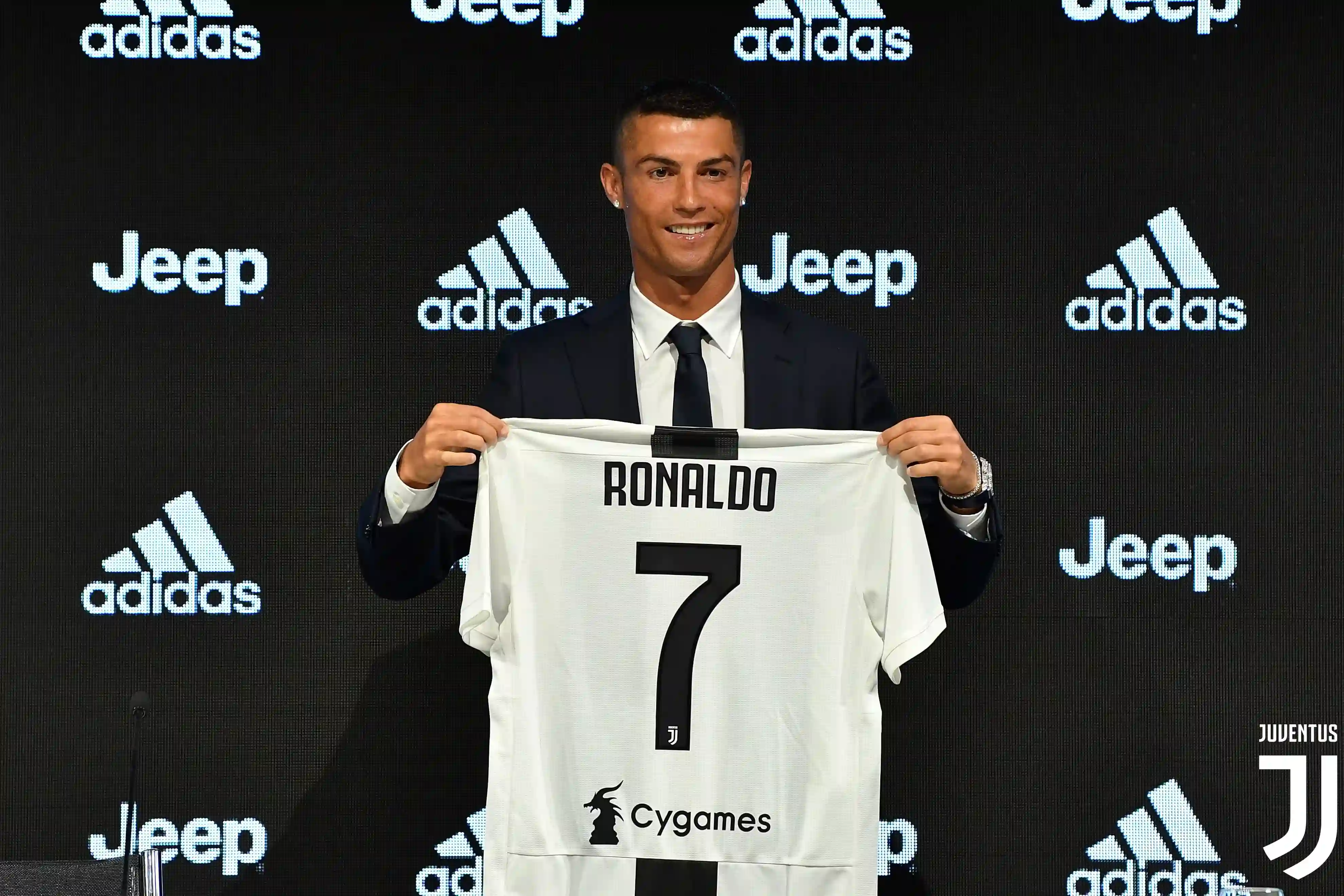 Антон Заболотный бросил вызов Криштиану Роналду. Что?!