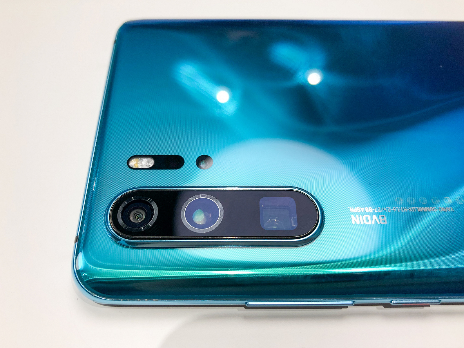 Huawei 90. Флагман p30. Huawei флагман.