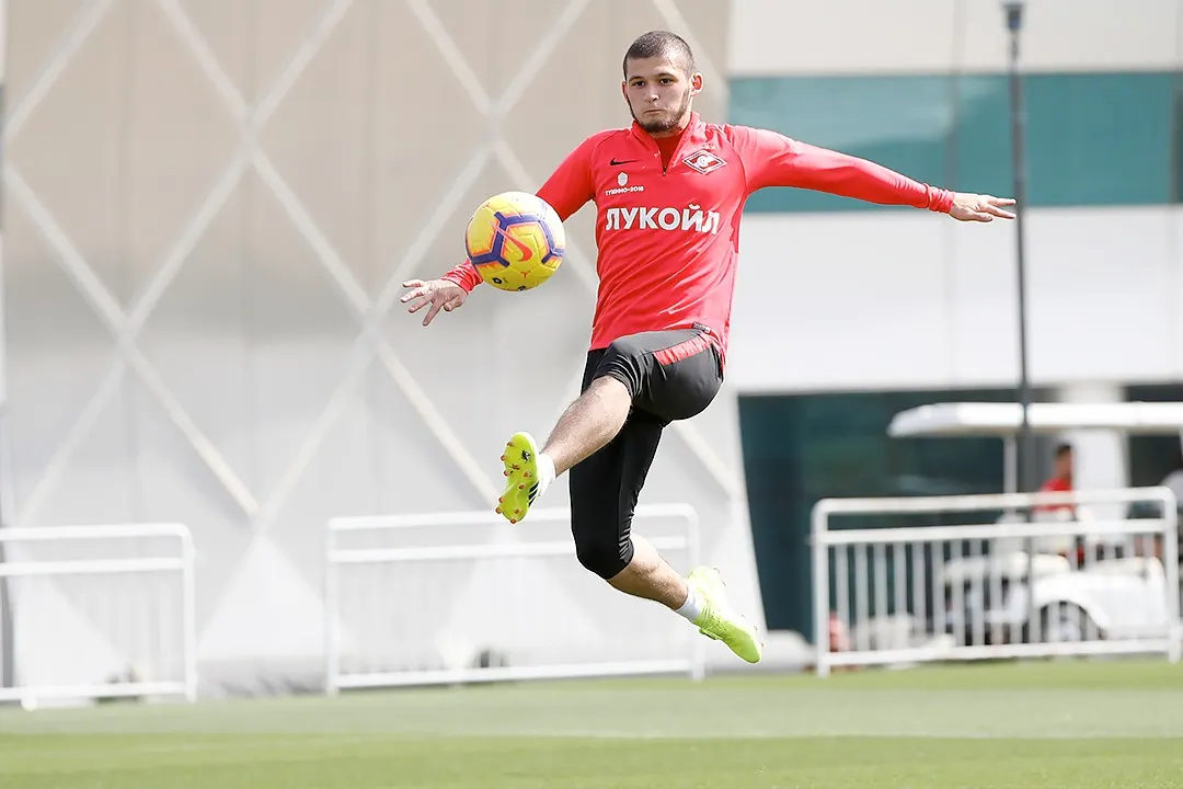 Футболист «Спартака» Гулиев избил гражданина США. Тот слишком медленно переходил дорогу