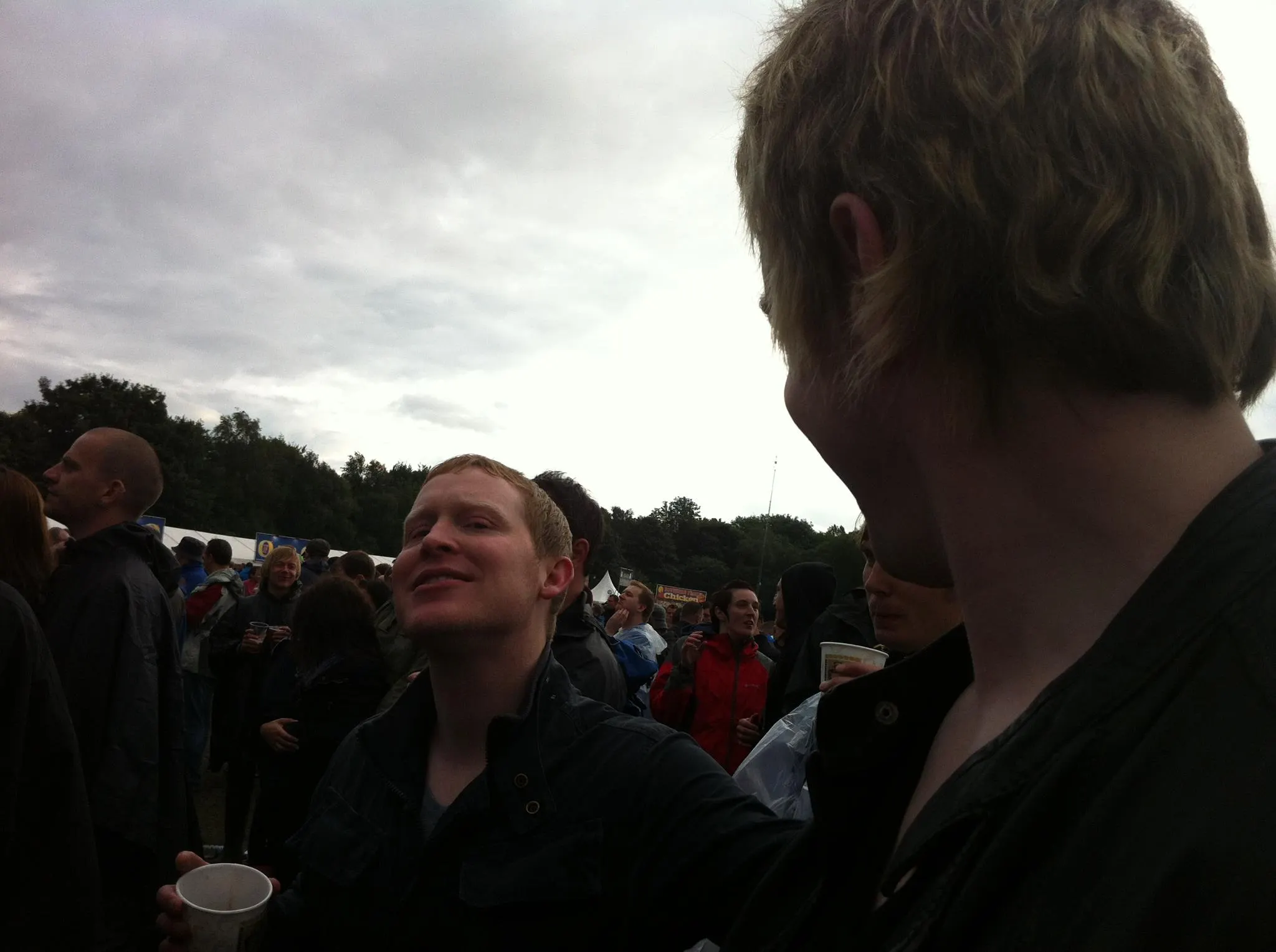 Мужчина снял жилье на Airbnb за 10 тысяч рублей. Ему сдали контейнер на краю дороги