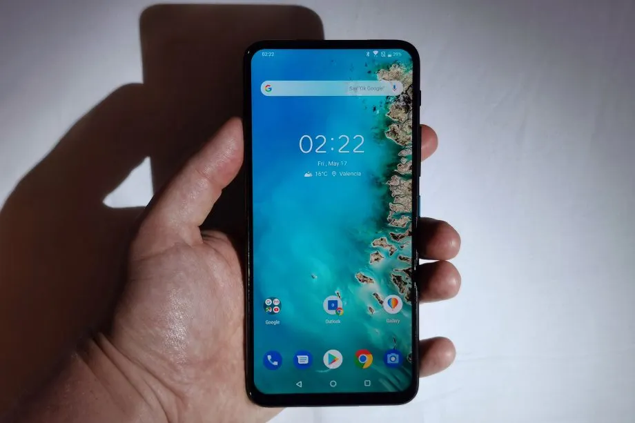 У Asus ZenFone огромные проблемы с названиями. Объясняем на трех примерах