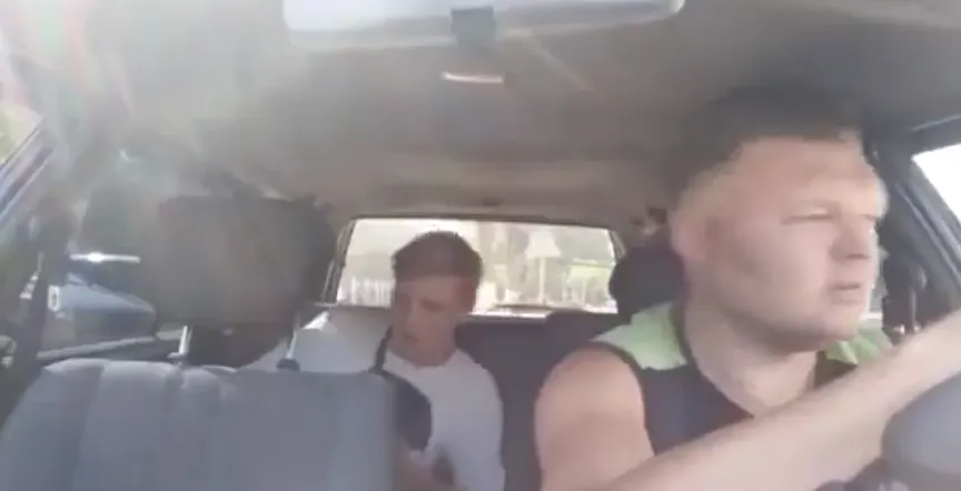 Кажется, видео с безумным таксистом «Яндекса» – фейк. И очень талантливая реклама