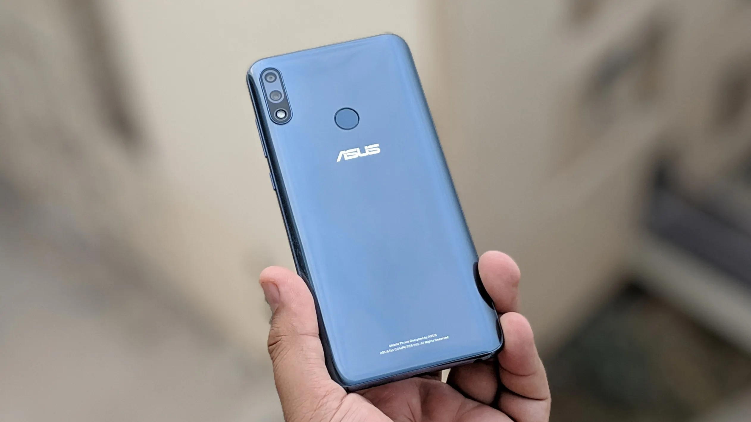 Камеру прекрасного ASUS Zenfone 6 сильно прокачали апдейтом, а сам девайс продают с жирной скидкой. Нужно брать!