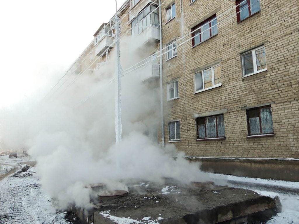 Два подъезда курганской общаги смыло в Тобол вместе с жителями. Дом  разваливается до сих пор — Палач | Гаджеты, скидки и медиа