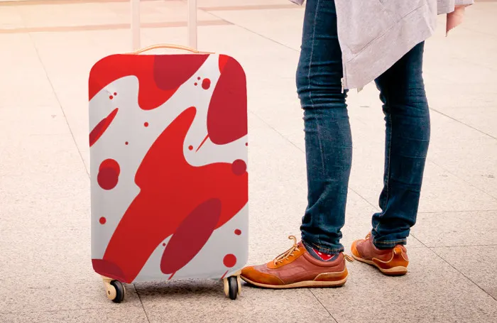 Девушка бросила парня и собралась в путешествие. Но сама оказалась в чемодане