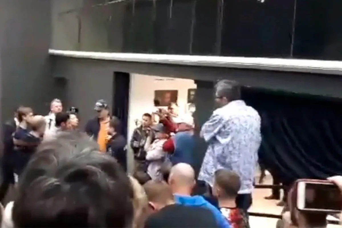 В московском театре сорвали спектакль о геях. Говорили, что там пропаганда