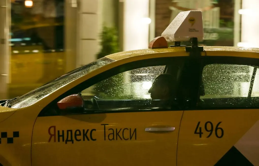 Мошенники придумали, как ездить на такси за ваш счет. Новый способ кражи денег с карт