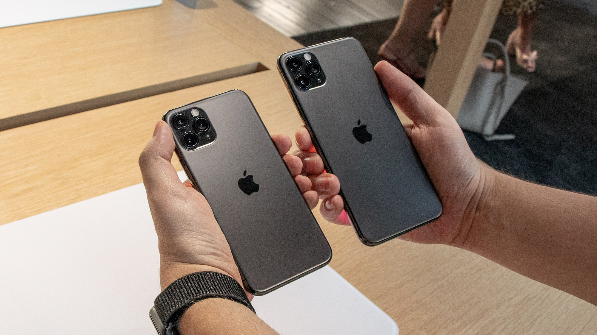 Стоит ли покупать 12. Iphone 11 Pro. Iphone 11 Max. Iphone 11 Pro и Pro Max. Iphone 11 Pro Max Black.