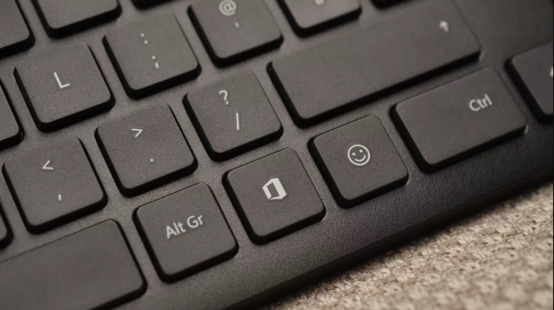 Новая клавиша. Клавиатура кнопки. Клавиатура с двумя кнопками. Кнопка Office на клавиатуре. Клавиша старт на клавиатуре.