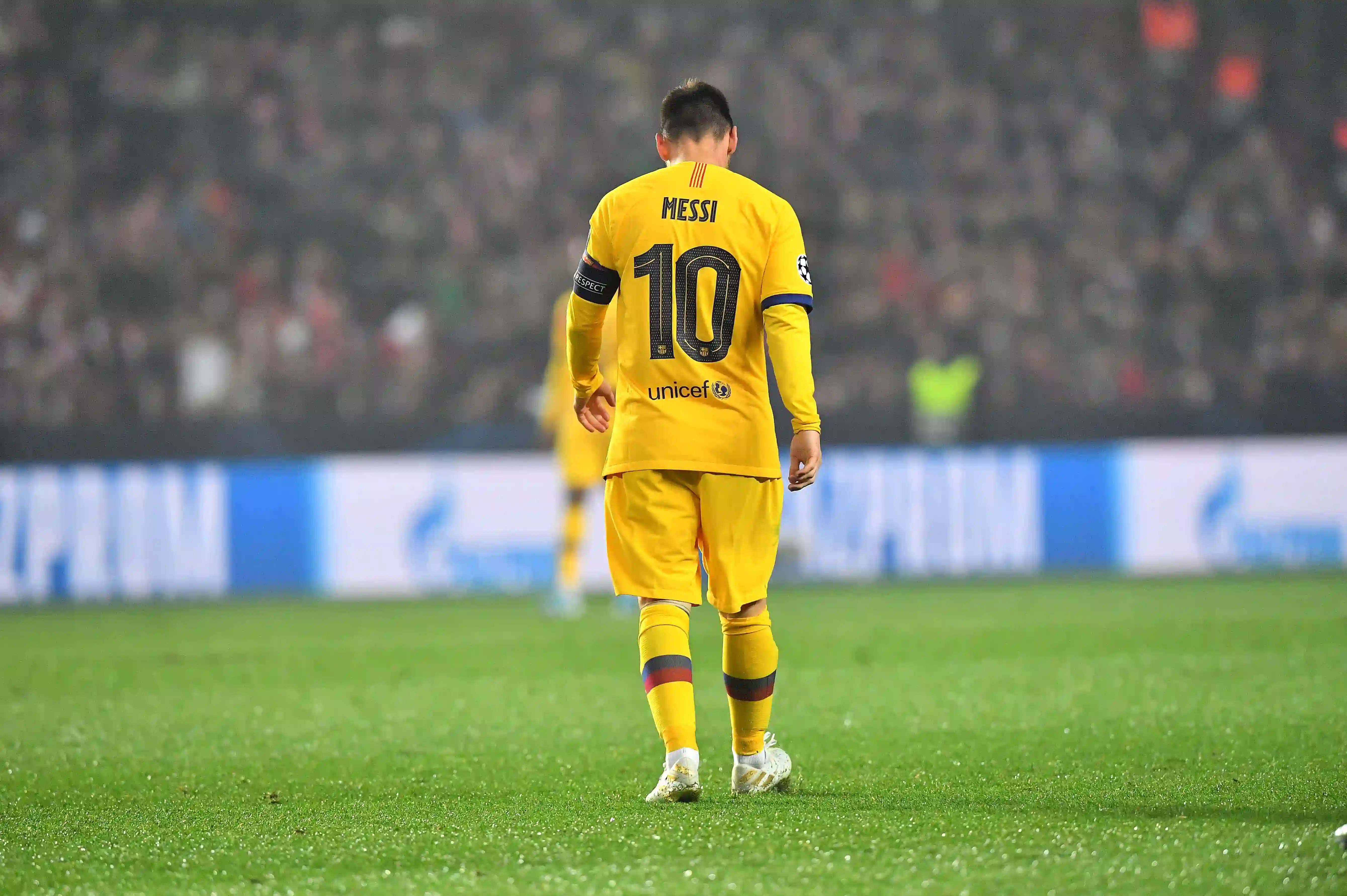 Лионель Месси и Эден Азар друг за другом не забили из наилегчайших позиций. Чей промах хуже?