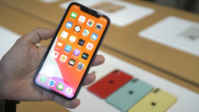 Проблема с дисплеем iphone 11