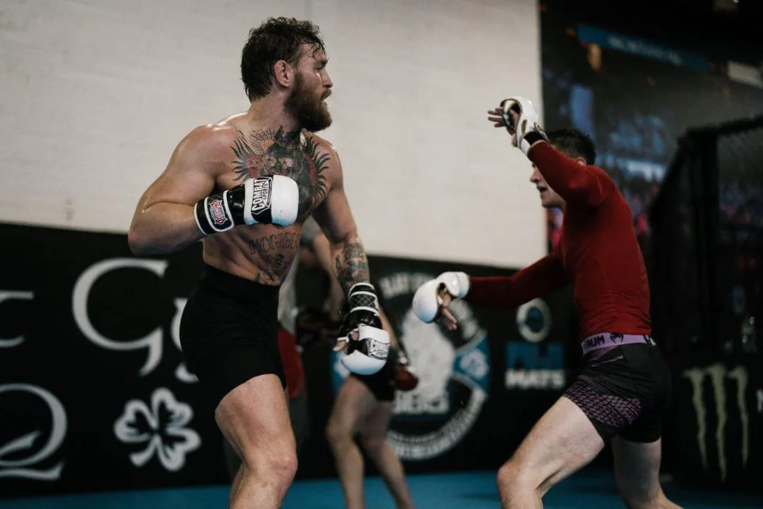 Менеджер Конора Макгрегора подтвердил, что боец вернется 18 января. И назвал имя соперника