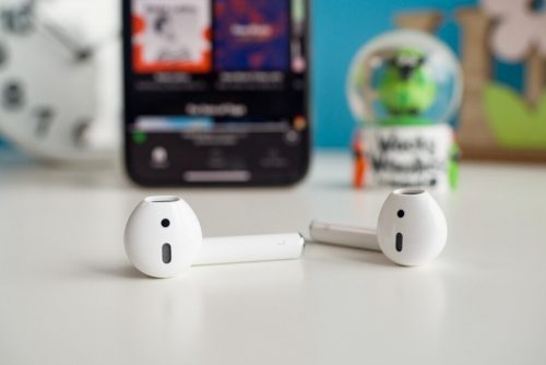 Где можно купить один наушник от airpods в екатеринбурге