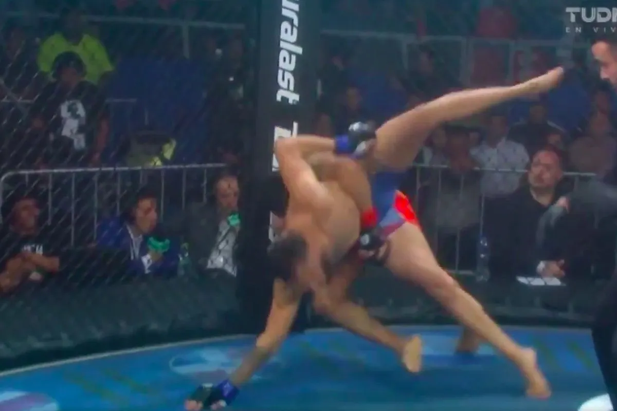 Боец MMA яростно швырнул оппонента на пол. И нанес ему кошмарную травму