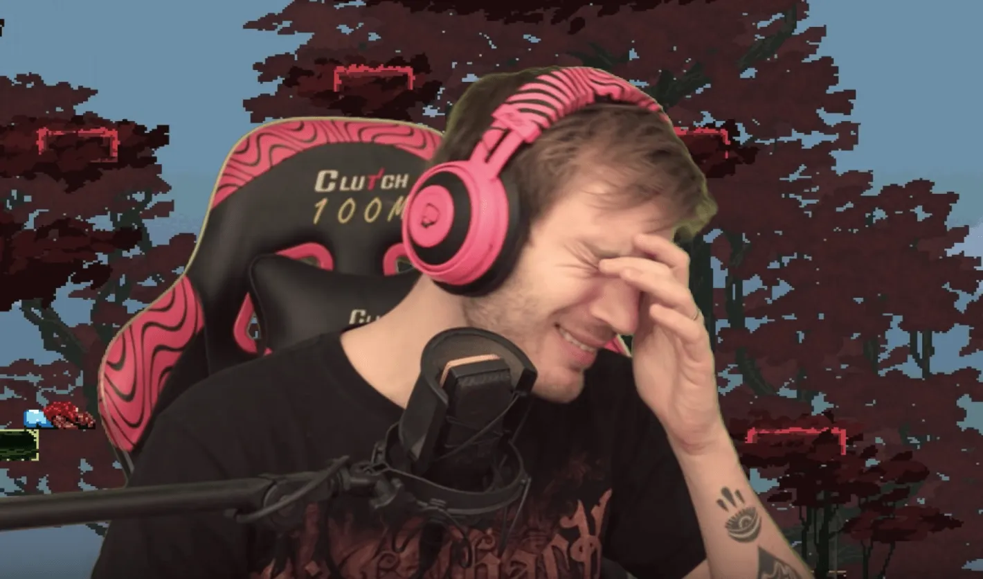 Парализованный стример прошёл сложную игру, с которой не справился PewDiePie. Геймер играл подбородком