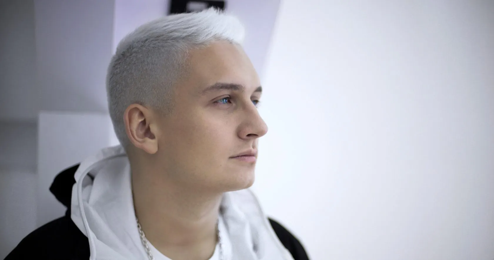 Звезда Versus Rickey F написал, что уходит из батл-рэпа. При чём тут Хованский и Поперечный?